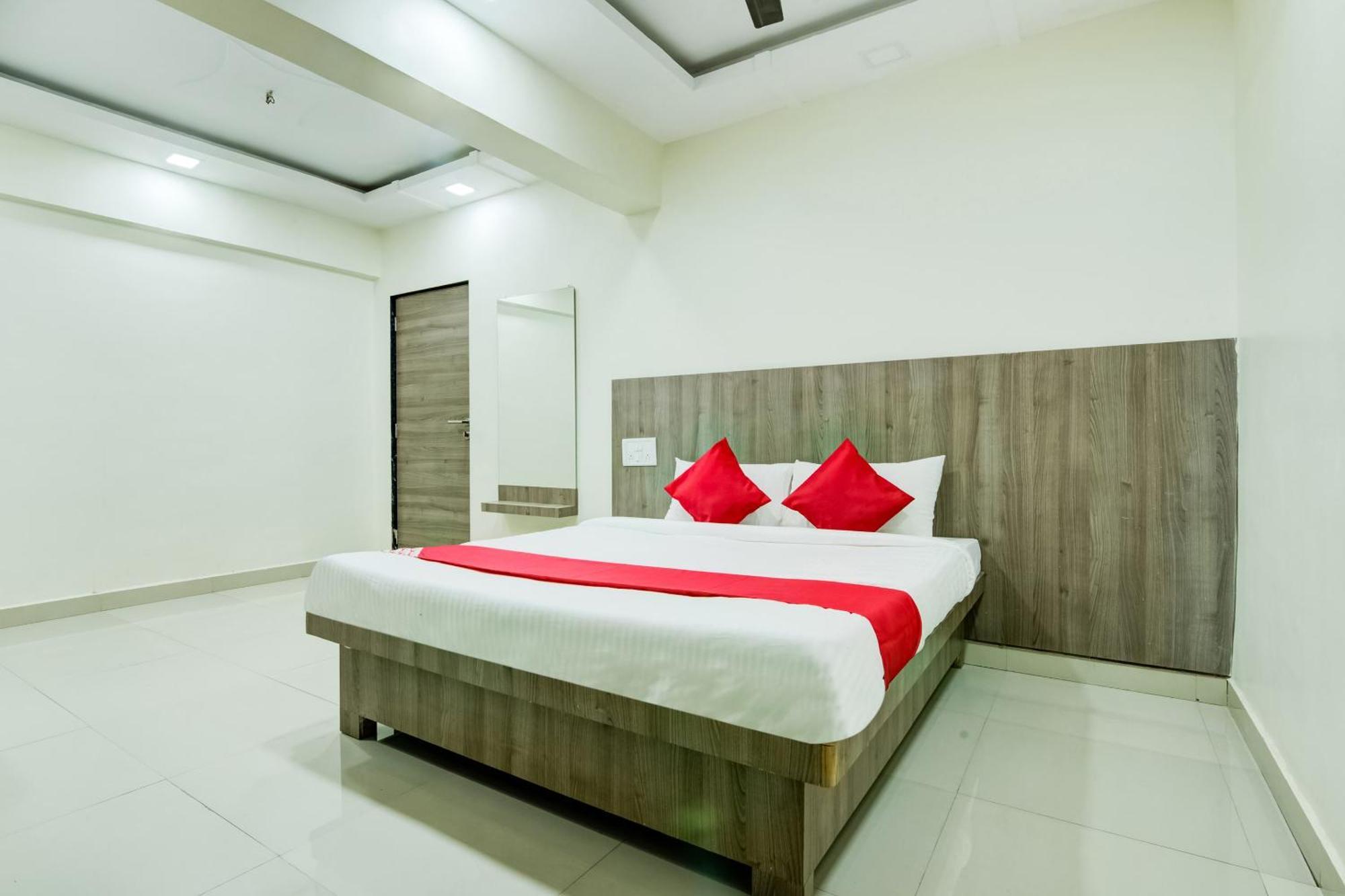 Hotel O Kunal Palace Navi Mumbai Buitenkant foto